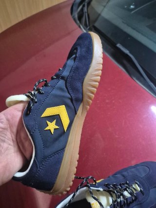 Zapatillas Converse Azul y Amarillo