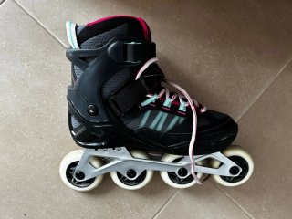 Patines en línea Oxelo negros y rosas