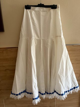Falda flamenca negra con volantes