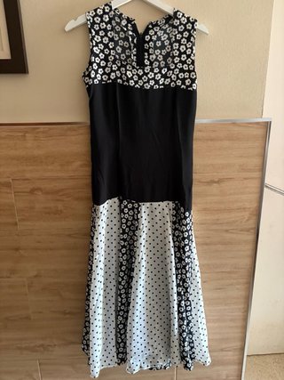 Falda flamenca negra con volantes