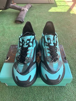 Zapatillas Under Armour Negras y Turquesa