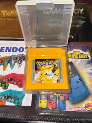 Pokemon Amarillo Edición Especial Pikachu