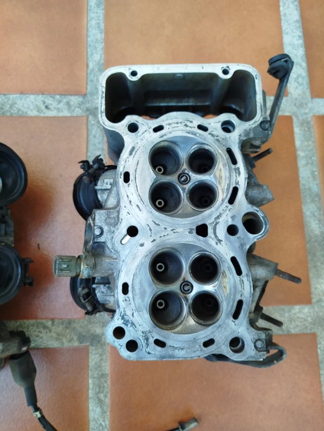 2 Culatas Honda VFR 800FI 2000