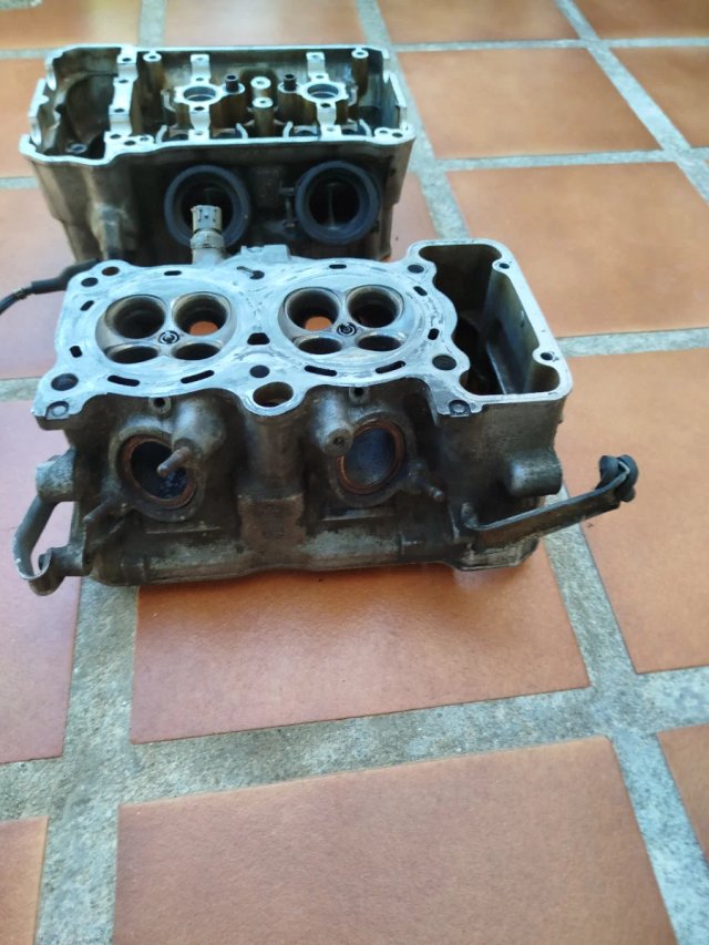 2 Culatas Honda VFR 800FI 2000