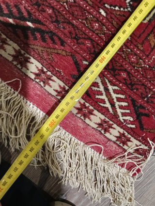 Tappeto di seta e lana annodata a mano
