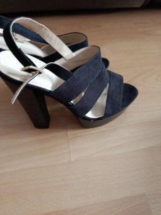 Sandalias plataforma print negras
