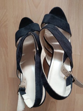 Sandalias plataforma print negras