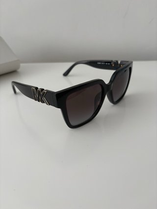 Gafas de sol Michael Kors negras
