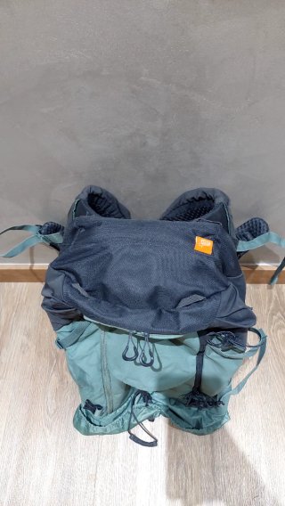 Mochila Quechua Arpenaz 30L trekking Decathlon