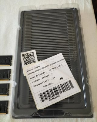 4 Memorias RAM DDR4 4GB NUEVAS