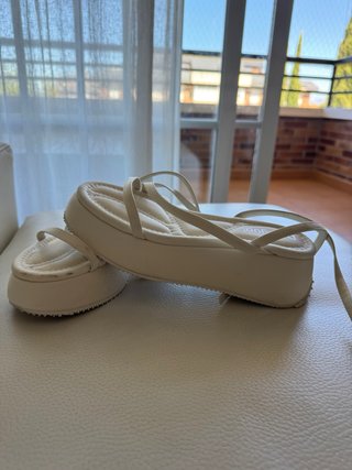 Sandalias Desigual Plataforma Blancas.