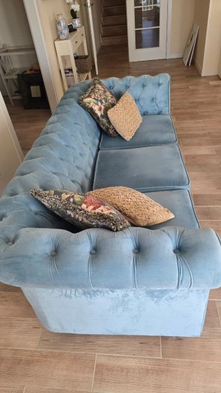 Sofá Chesterfield 3 plazas azul celeste