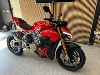Ducati Streetfighter V4 S Roja