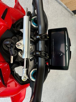 Ducati Streetfighter V4 S Roja