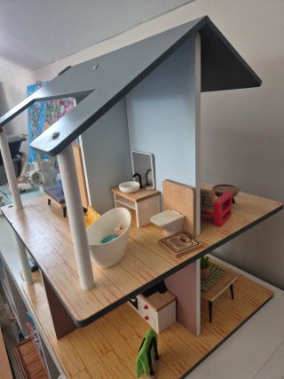 Casa de muñecas moderna