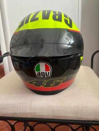 Casco a estrenar AGV K1 S Grazie Vale en talla S.