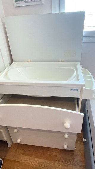comoda con bañera