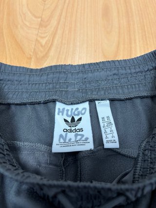 Pantalón chándal niño Adidas gris