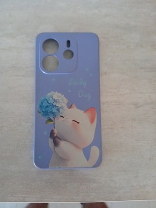 Funda morada para móvil con gatito