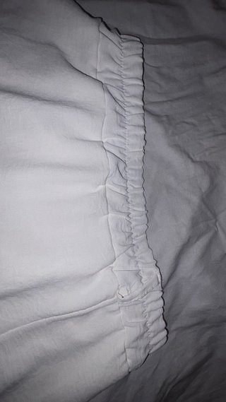 Falda blanca con volantes