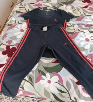 Conjunto Adidas azul y rojo