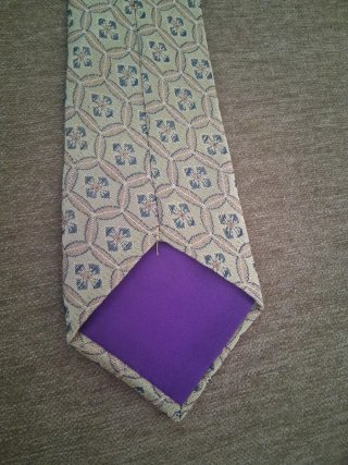Corbata con estampado geométrico