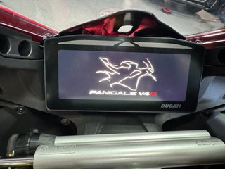 Ducati Panigale V4 S Roja