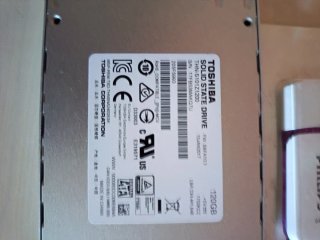Lote SSD SanDisk, Toshiba y USB Philips 64GB
