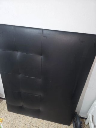 Cabecero de cama de piel negro