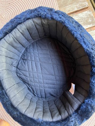 Gorro Ruso Ushanka azul marino con Insignia Dorada