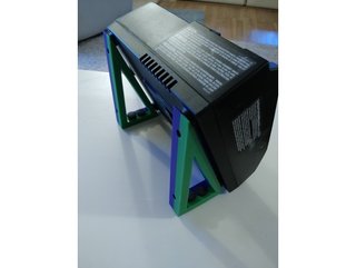 MAKITA 18v Soporte cargador + 2 soportes baterias