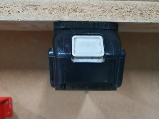 MAKITA 18v Soporte cargador + 2 soportes baterias