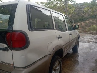 Nissan Terrano 2003