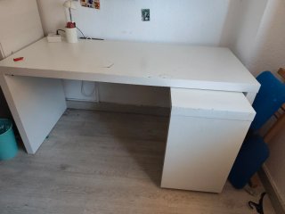 Mesa Escritorio IKEA con Mesa Auxiliar