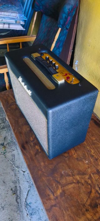 Amplificador Marshall Class 5