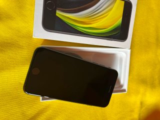 iPhone SE 2da Gen 64GB Negro
