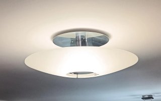 Lámpara de techo moderna plata y blanca