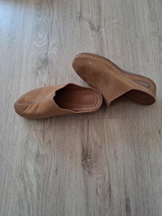 REBAJADOS Zuecos Beige Suave