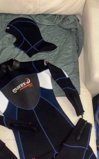 Traje neopreno Mares Evolution 5mm T2 + Capucha