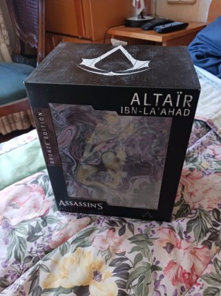 Caja Vacía Assassin's Creed Busto Altair Bronze