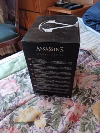 Caja Vacía Assassin's Creed Busto Altair Bronze