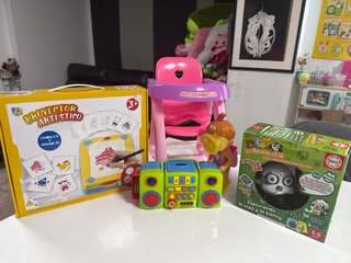 Proyector Artístico Educa + Radio Caset