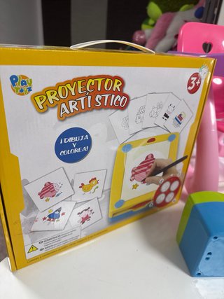 Proyector Artístico Educa + Radio Caset