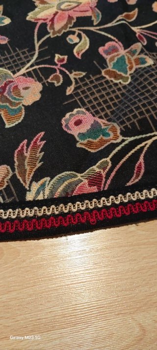 Falda mesa camilla tamaño medio, reversible.
