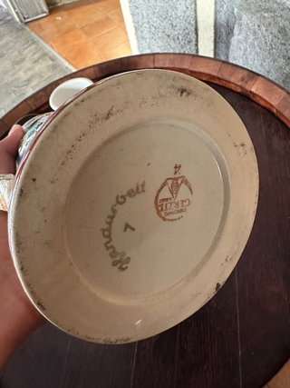 Jarron Cerámica Metal con diseño i dibujos