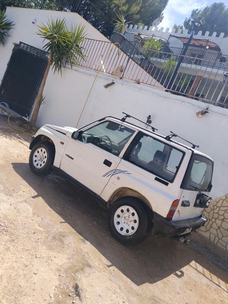 Suzuki Vitara 1992 - foto 1