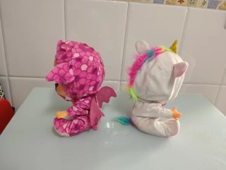 2 Bebés Llorones con chupete