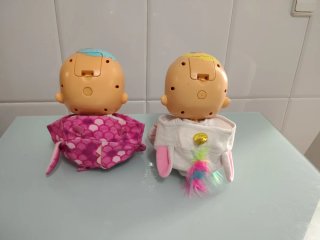 2 Bebés Llorones con chupete