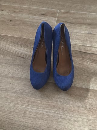Zapatos de tacón azul ante