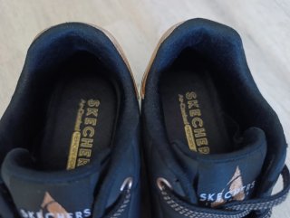 Skechers Uno Suited On Air Negro Dorado